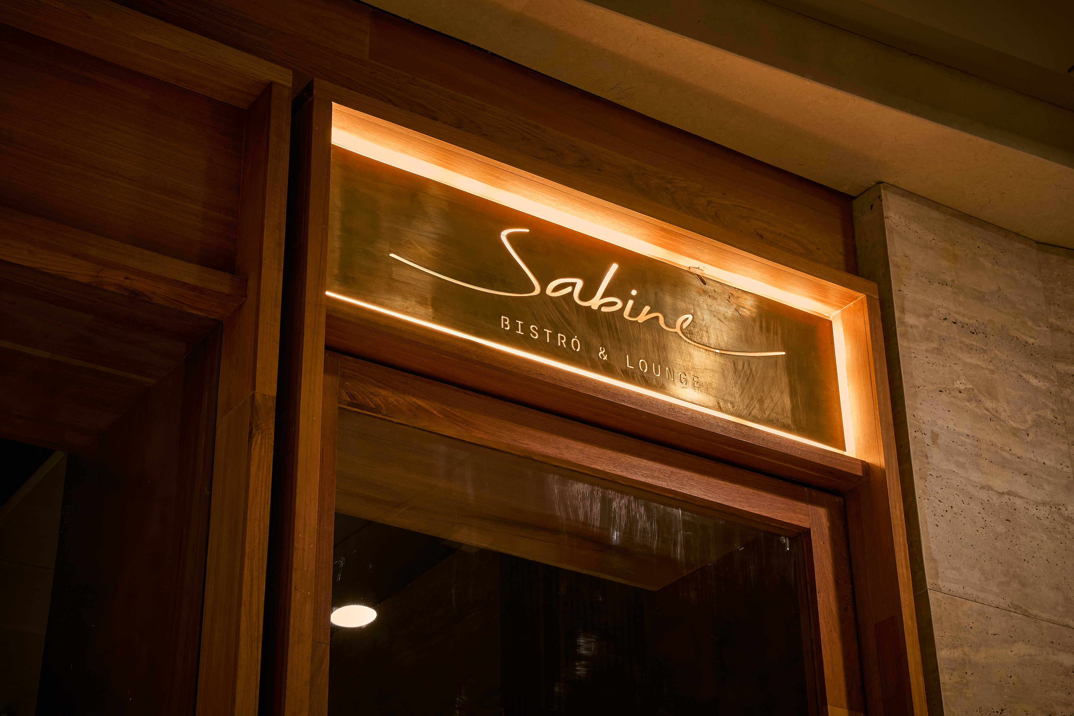 Sabine Bistró & Lounge